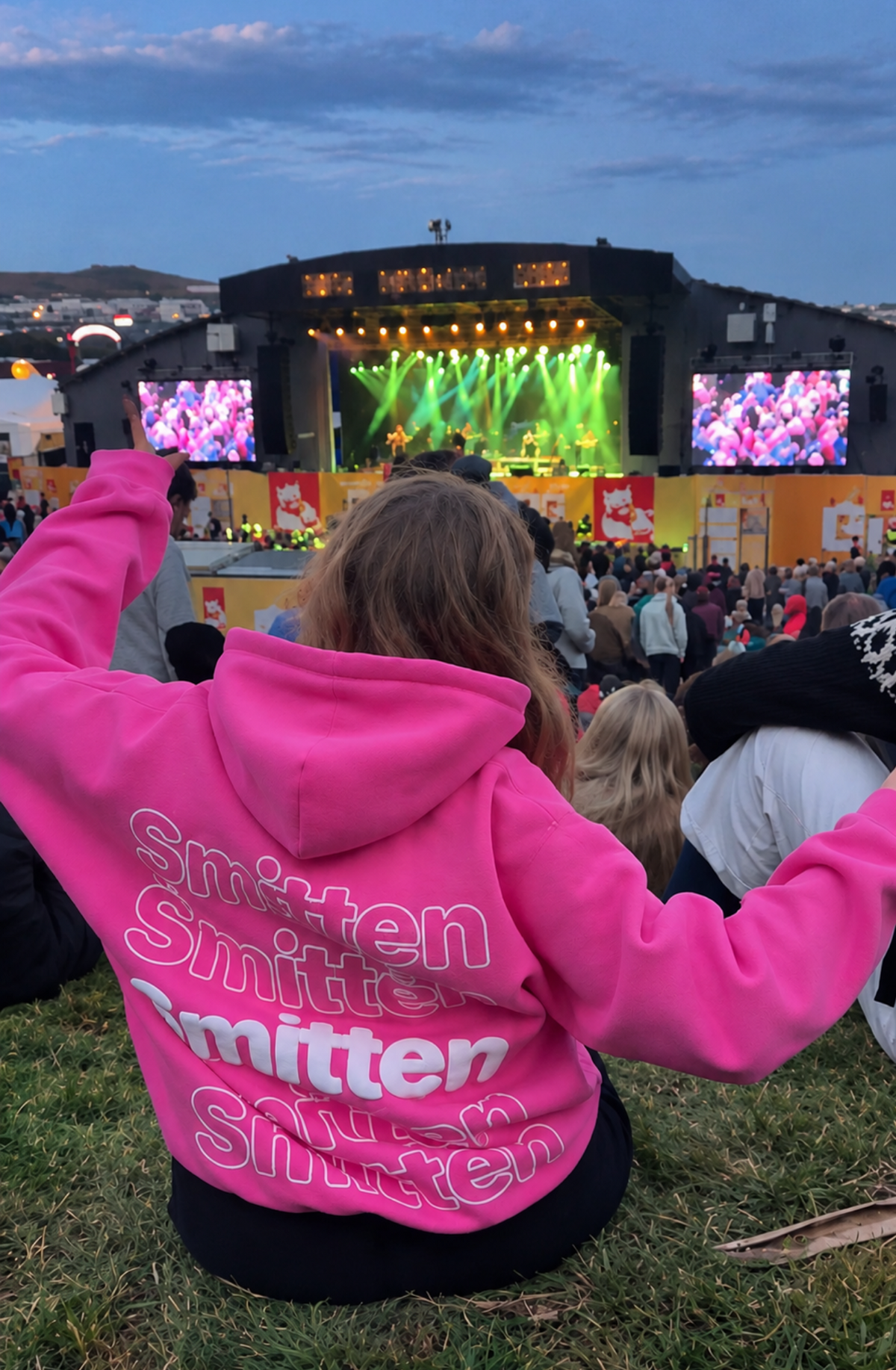 Smitten Hoodie in Pink