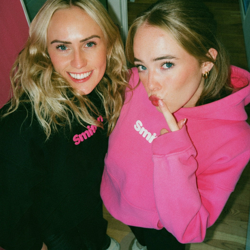 Smitten Hoodie in Pink